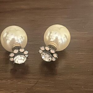 Elegant Pearl and Crystal Stud Earrings